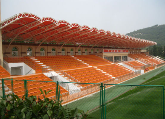 品質  Q355B / Q235B  Customized Steel Space Frame Structure Building Sport Stand 工場