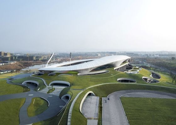 電流を通された鉄骨構造の競技場の軽量のプレハブの鋼鉄造る体育館