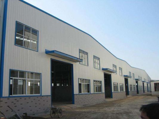 サンドイッチパネルQ355溶接H形鋼を使用した鉄骨構造ワークショップ
