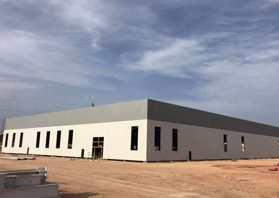 プレハブ産業鉄骨構造ワークショップ加工建物