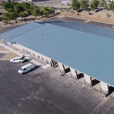 傾斜屋根の鉄骨造製作・加工工場