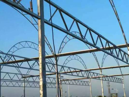 野菜の熟成を強化し加速するために使用される連続スパン PEフィルム温室